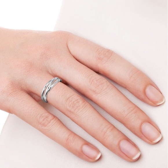 Silver Trinity Band Ring | Size 8 - Picture 2 of 6